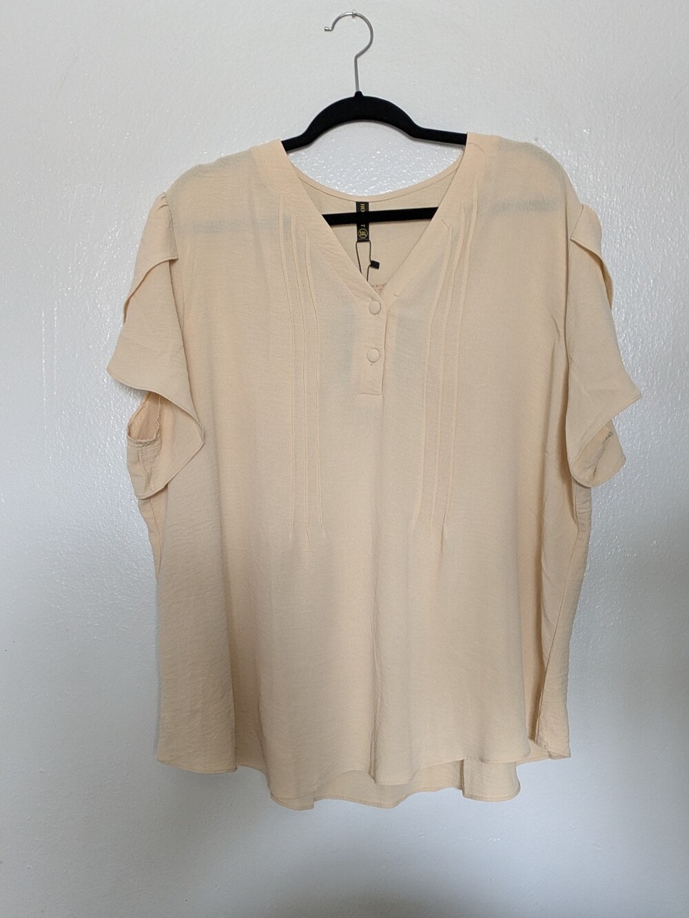 Light Cream Short Sleeve V-Neck Blouse